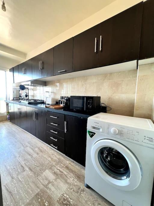 Ocean View Sunset Apartment In The Heart Of Rabat Exterior photo